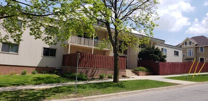 410 6th Ave SW, Unit Knob Hill in Rochester, MN - Foto de edificio - Building Photo