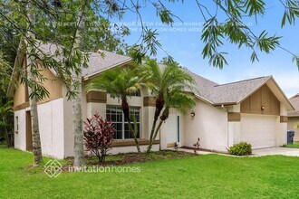 3242 Centerwood Dr in Tarpon Springs, FL - Building Photo - Building Photo
