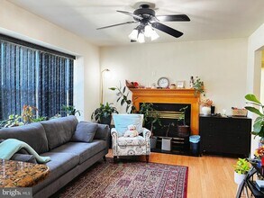 6501 Coventry Way in Mount Laurel, NJ - Foto de edificio - Building Photo