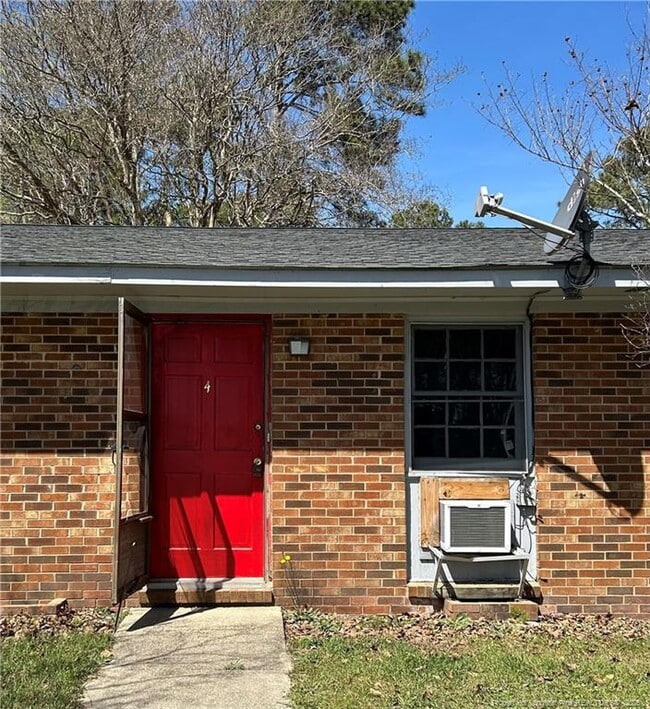 710 S Bethel Rd in Raeford, NC - Building Photo - Building Photo