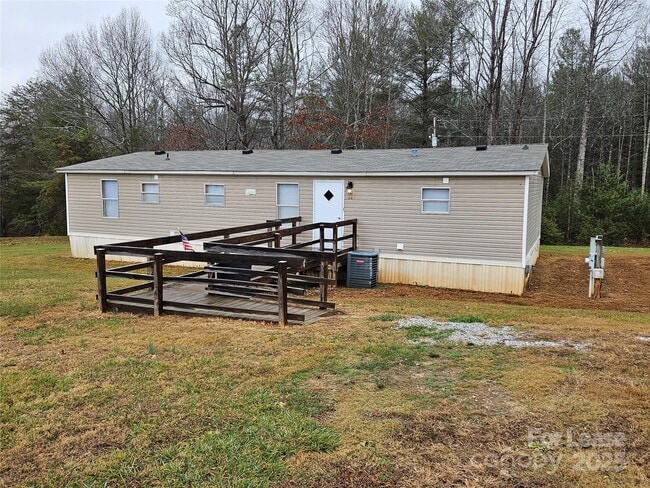 2292 W Wade Ave in Morganton, NC - Building Photo - Building Photo