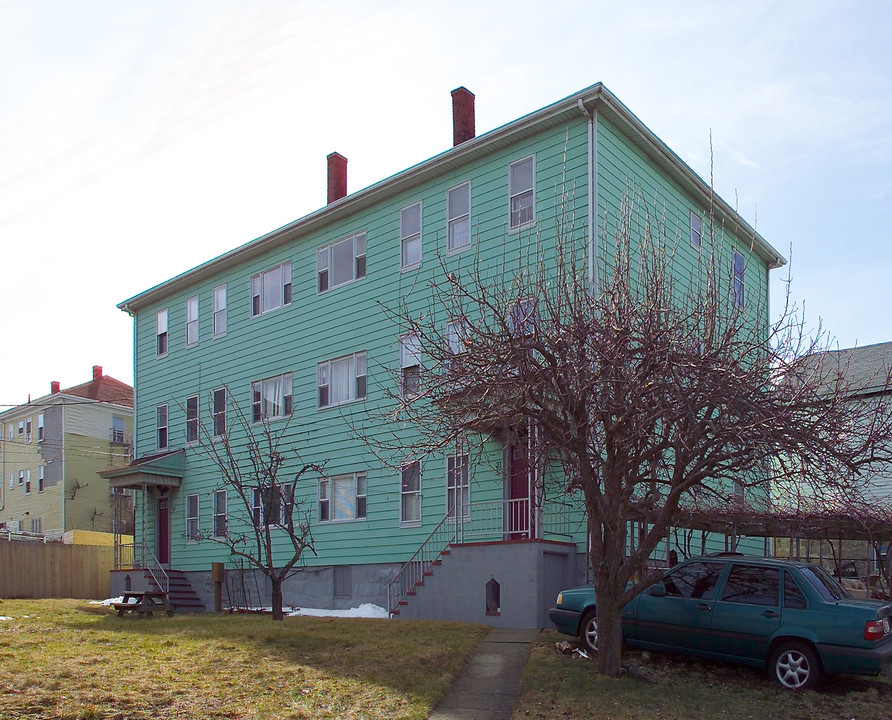 31 William St in Fall River, MA - Foto de edificio