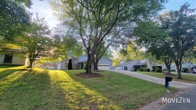9344 Aylesbury Ln in Mint Hill, NC - Building Photo - Building Photo