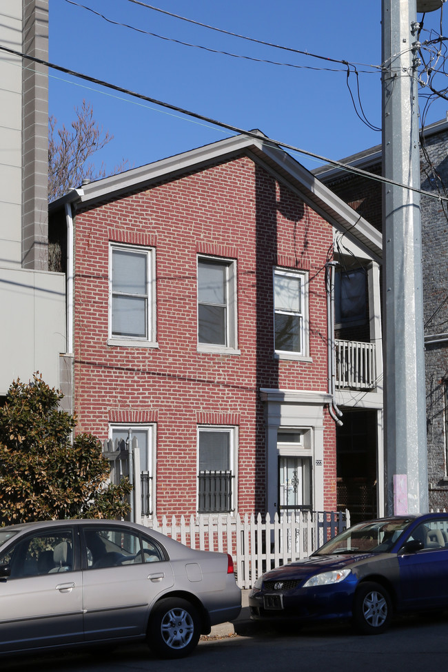 222 S Clay St in Louisville, KY - Foto de edificio - Building Photo
