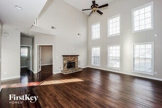 344 Mistine Ct in Atlanta, GA - Foto de edificio - Building Photo