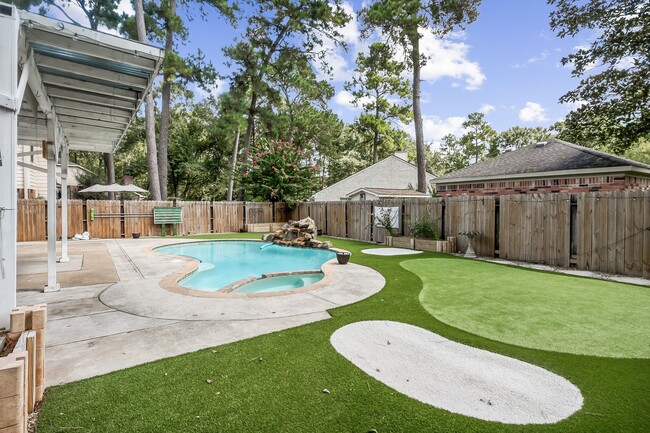 property at 30 Village Knoll Pl