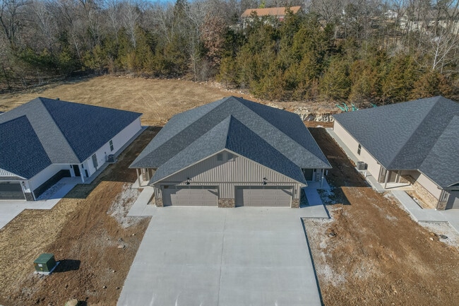 834 El Dorado Dr in Jefferson City, MO - Building Photo - Building Photo