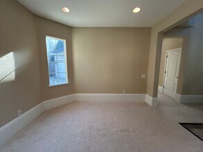 4113 Piccadilly Ln in Turlock, CA - Building Photo - Building Photo