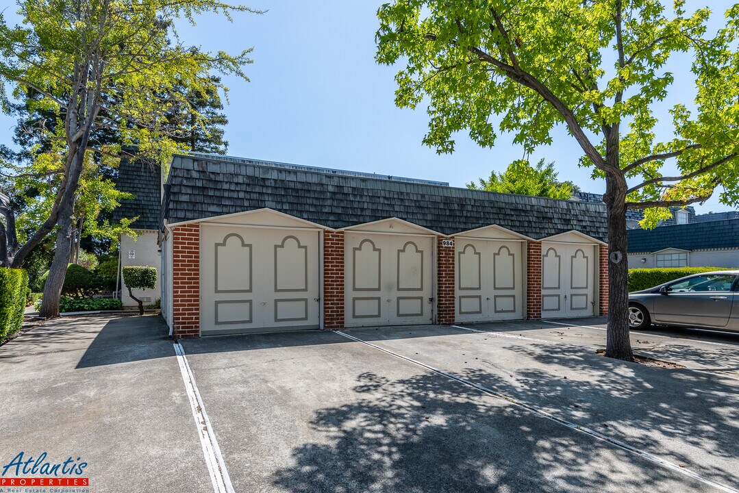 984 Ponderosa Ave in Sunnyvale, CA - Building Photo