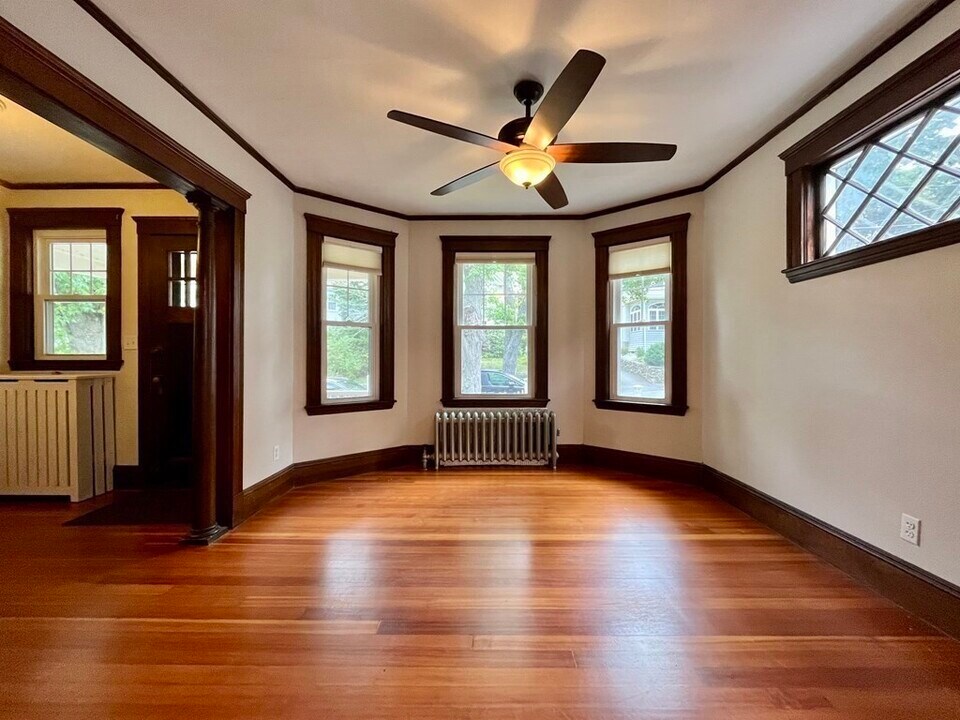 32-34-34 Crescent Hill Ave in Arlington, MA - Building Photo