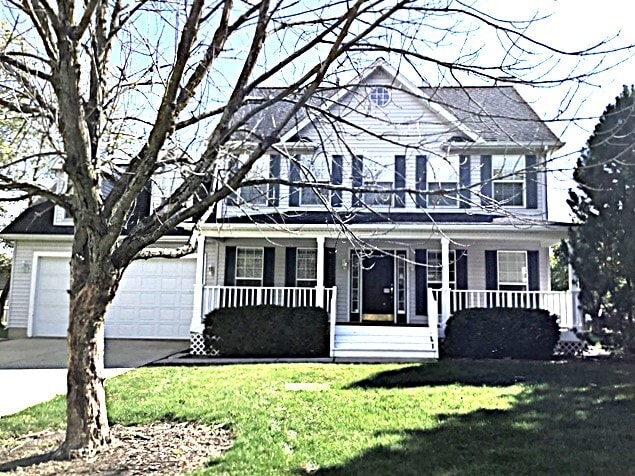 property at 544 W Barberry Cir
