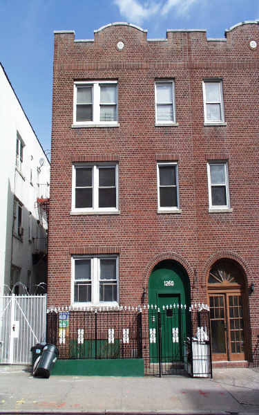 1260 Manor Ave in Bronx, NY - Building Photo