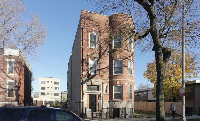 4017 S Michigan Ave in Chicago, IL - Foto de edificio - Building Photo