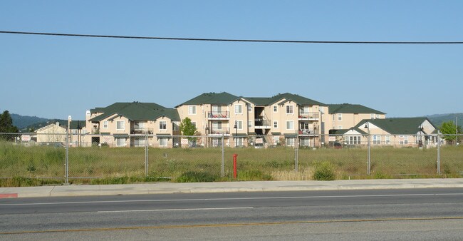 Sobrato Transitional Apartments in Gilroy, CA - Building Photo - Building Photo