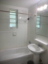 359 Meridian Ave in Miami Beach, FL - Building Photo - Building Photo