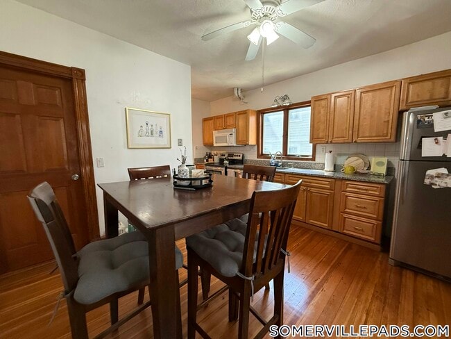 10 Dickson St, Unit 1 in Somerville, MA - Building Photo - Building Photo