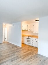 333 Poplar St in Oakdale, CA - Building Photo - Building Photo