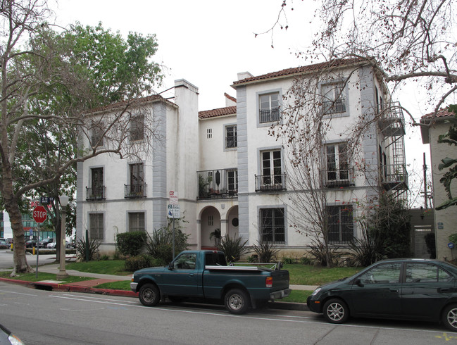 181 S Sycamore Ave in Los Angeles, CA - Foto de edificio - Building Photo