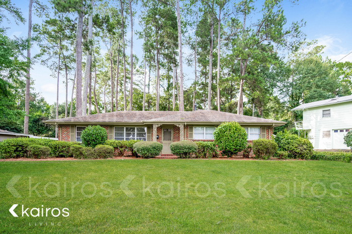 3806 Marie Cook Dr in Montgomery, AL - Foto de edificio