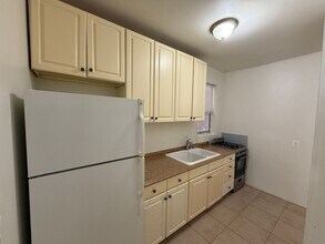 1102 K St SE in Washington, DC - Building Photo - Building Photo