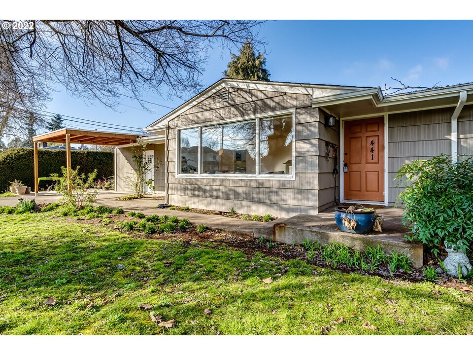 441 Howard Ave in Eugene, OR - Foto de edificio