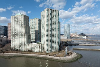 Atlantic in Jersey City, NJ - Building Photo - Building Photo