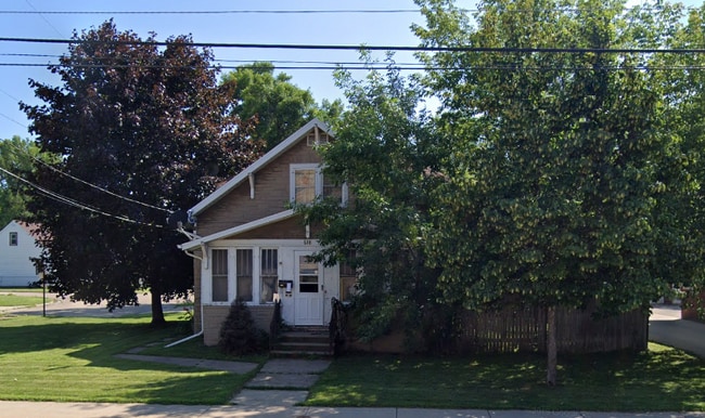 618 Main St, Unit 618 upper  Main Street