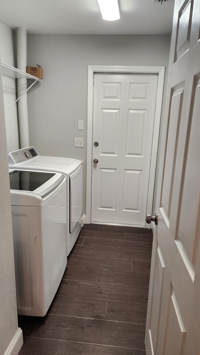 326 Echo Pines Way in Lakeland, FL - Building Photo - Building Photo