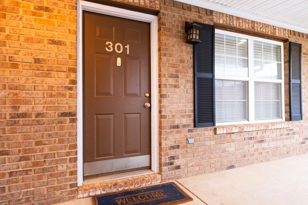 402 W Glenn Ave in Auburn, AL - Building Photo