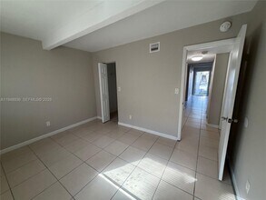 1025 S Flagler Ave in Pompano Beach, FL - Building Photo - Building Photo