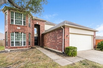 2702 Darby Brook Dr in Fresno, TX - Building Photo - Building Photo