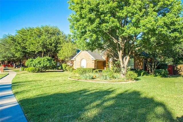 504 Austin Creek Dr in Grapevine, TX - Building Photo