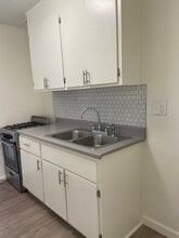 20033 Saticoy St in Los Angeles, CA - Building Photo - Building Photo