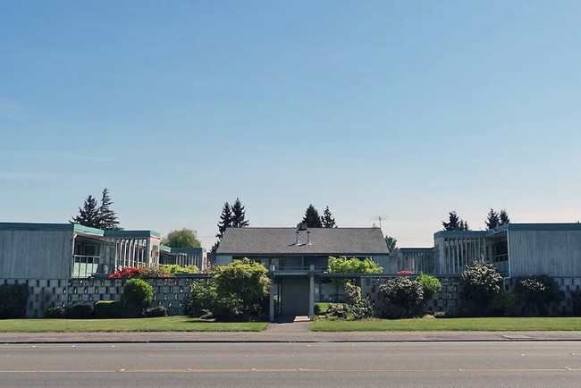 Holiday Manor in Tacoma, WA - Foto de edificio - Building Photo