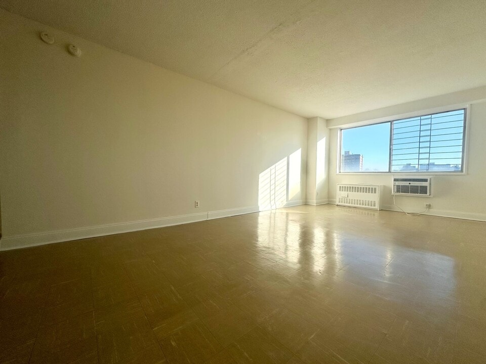 40 E Sidney Ave in Mount Vernon, NY - Building Photo