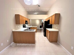 1453 Hyde Park Dr in Winter Park, FL - Foto de edificio - Building Photo