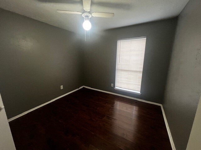 2411 Spring Dusk Dr in Spring, TX - Building Photo - Building Photo