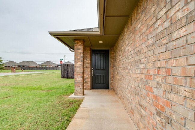 8815 SW 45th St in Oklahoma City, OK - Building Photo - Building Photo