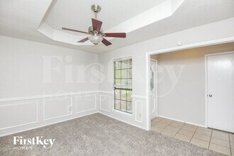 3915 Wrentham Dr in Arlington, TX - Foto de edificio - Building Photo