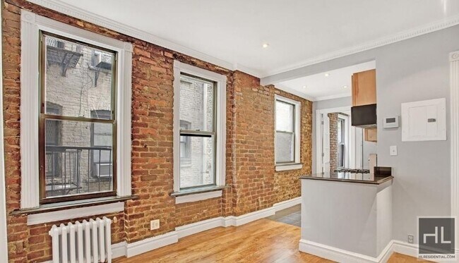 E 13TH ST., Unit 3A in New York, NY - Foto de edificio - Building Photo