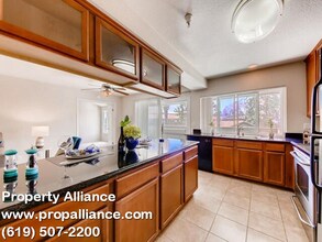 615 Fredricks Ave-Unit -#90 in Oceanside, CA - Foto de edificio - Building Photo