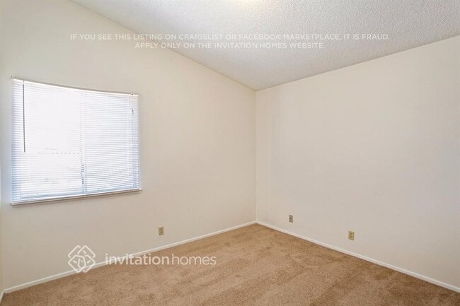 610 E Eldorado Ln in Las Vegas, NV - Foto de edificio - Building Photo