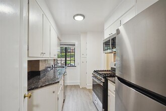 22 Sagamore Rd in Bronxville, NY - Building Photo - Building Photo
