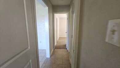 8607 Sherrywood Dr in Houston, TX - Building Photo - Building Photo