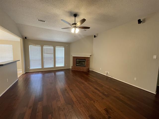 1405 High Crest Dr in Mansfield, TX - Building Photo - Building Photo