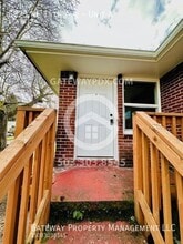 5723 NE 14th Ave in Portland, OR - Building Photo - Building Photo