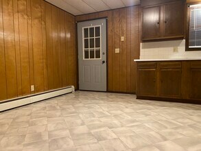 326 Menomonee St, Unit #4 in Theresa, WI - Foto de edificio - Building Photo