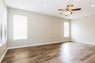 12750 W Merrell St in Avondale, AZ - Building Photo - Building Photo