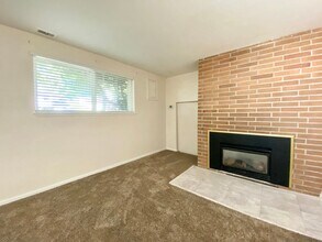 15401 NE 3rd Pl in Bellevue, WA - Building Photo - Building Photo