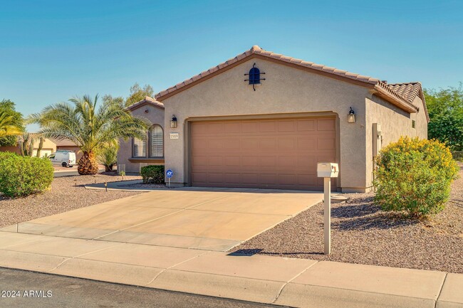 15009 W Wrigley Way in Surprise, AZ - Foto de edificio - Building Photo